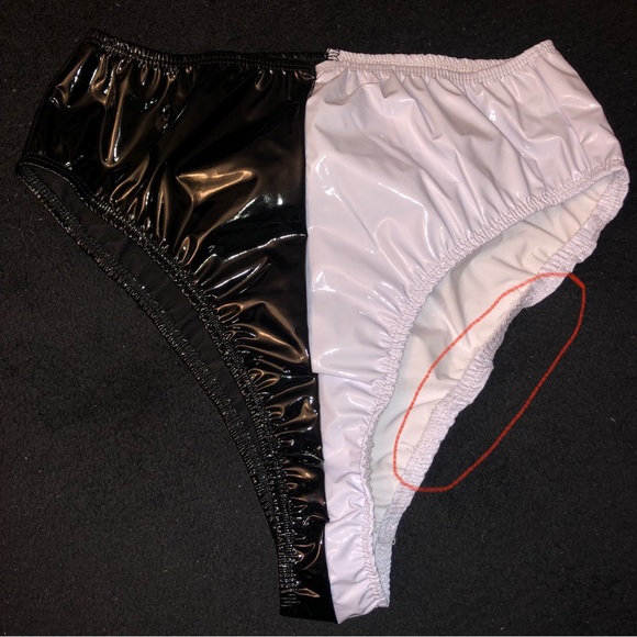 Black and White Highwaisted Booty Short - Picture 6 of 11